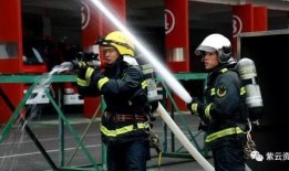 消防人员爆料视频真实,现场惊险瞬间，揭秘火灾救援全过程